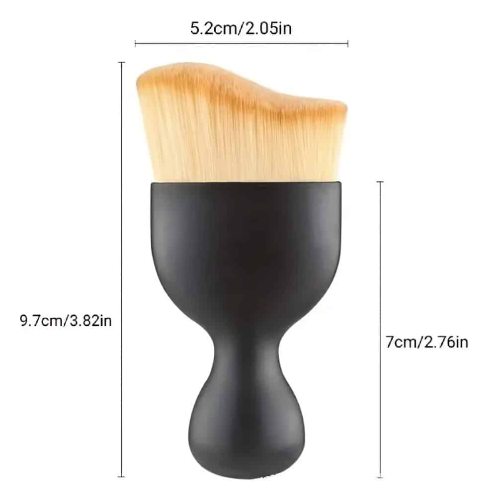 Vielseitige Detailbürste für Innenreinigung 3 Vielseitige Detailbürste für Innenreinigung für makellose Sauberkeit im Fahrzeug