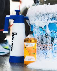 Liquid Elements - FOAM PARTY No.1 - Snow Foam PH-Neutral 1L 2 Liquid Elements - FOAM PARTY No.1 - Snow Foam PH-Neutral 1L